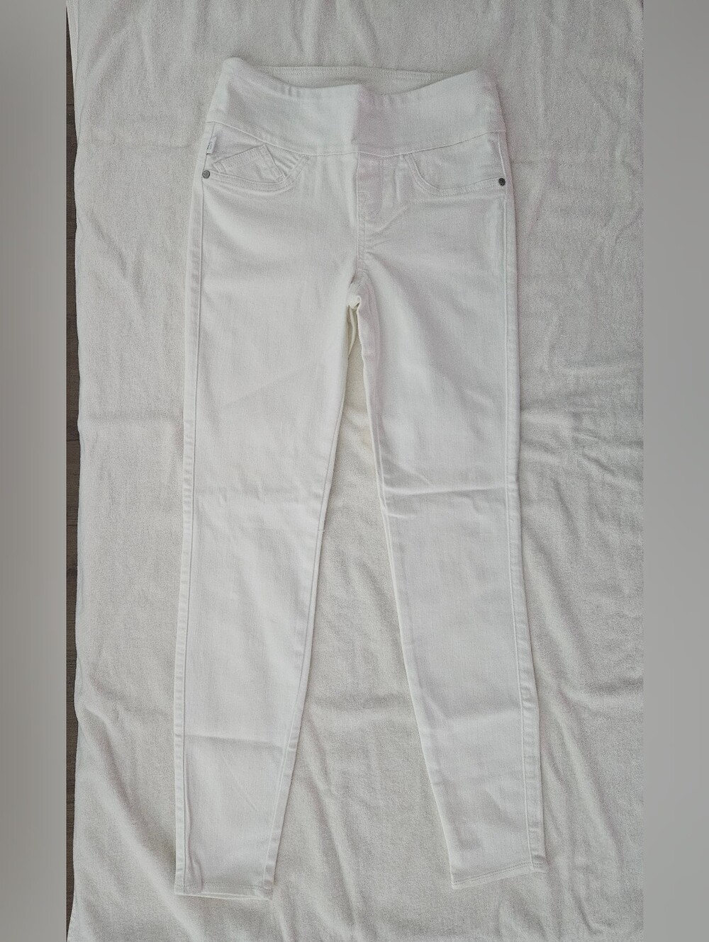 Rock & Republic Denim Rx Slimming White Skinny Pull On Jeans 4M